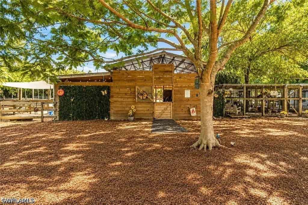 5737 Hidden Oaks Lane Naples FL 34119