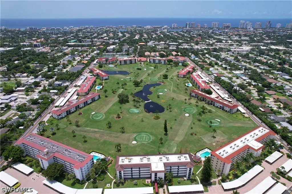 1 High Point Circle W Naples FL 34103