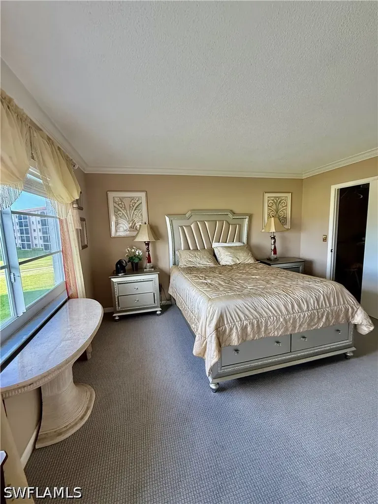1 High Point Circle W Naples FL 34103