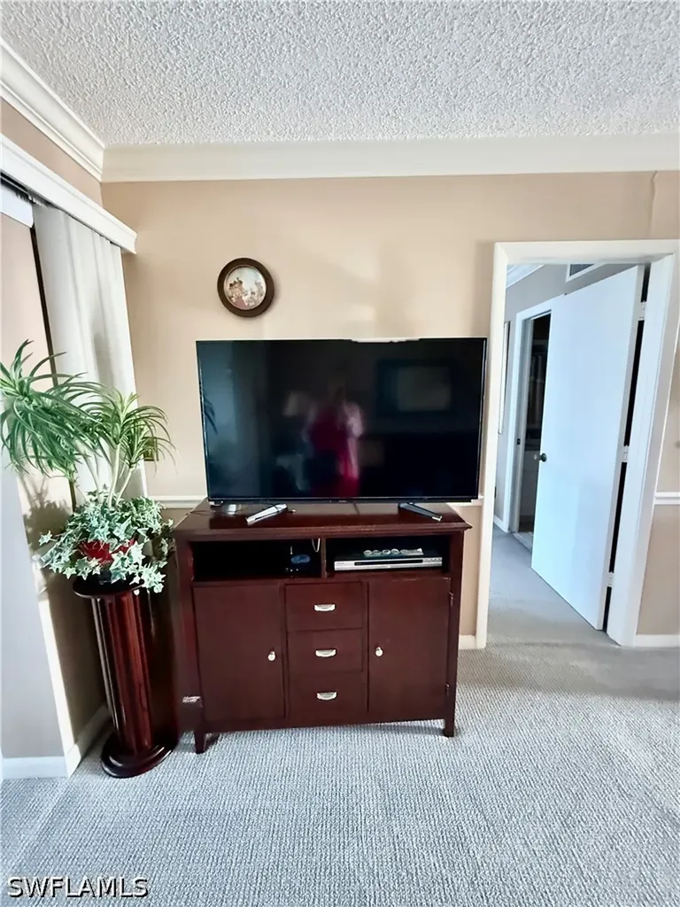 1 High Point Circle W Naples FL 34103