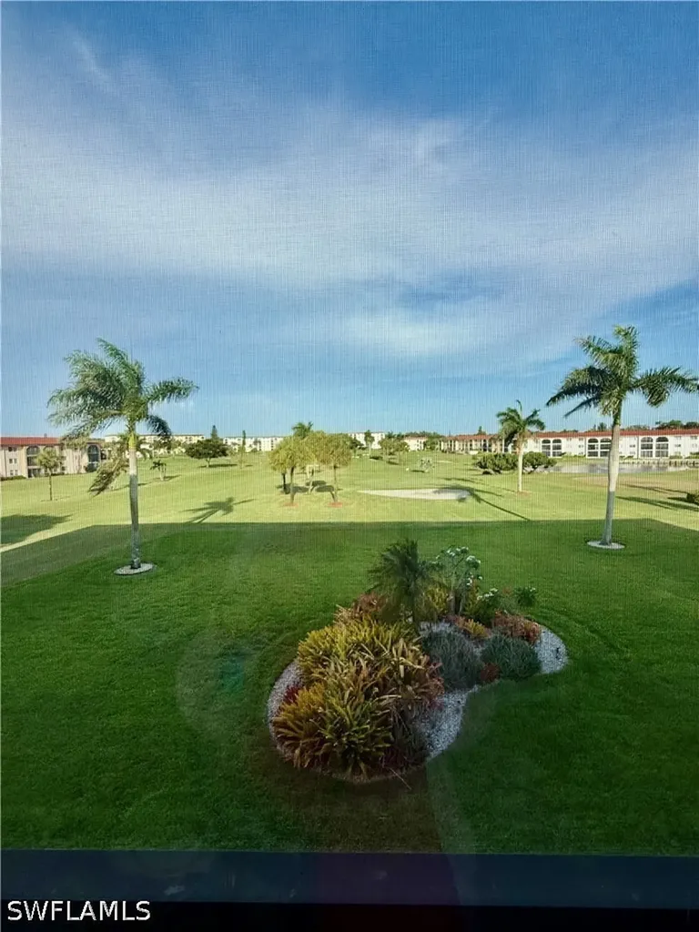 1 High Point Circle W Naples FL 34103