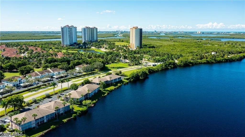 1015 Mainsail Drive Naples FL 34114