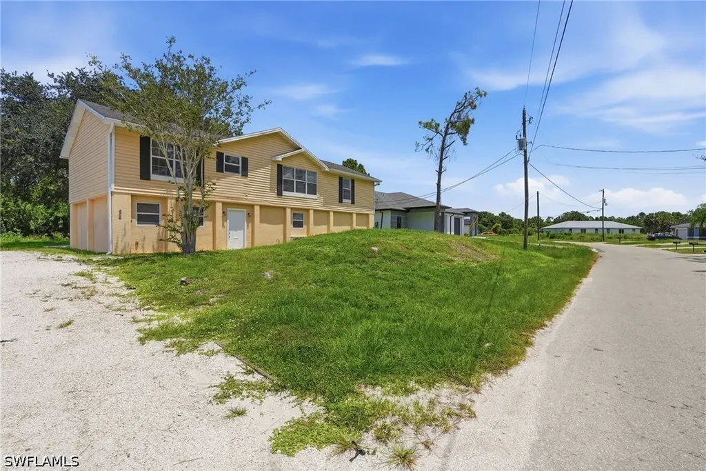 2216 Leda Avenue S Lehigh Acres FL 33973