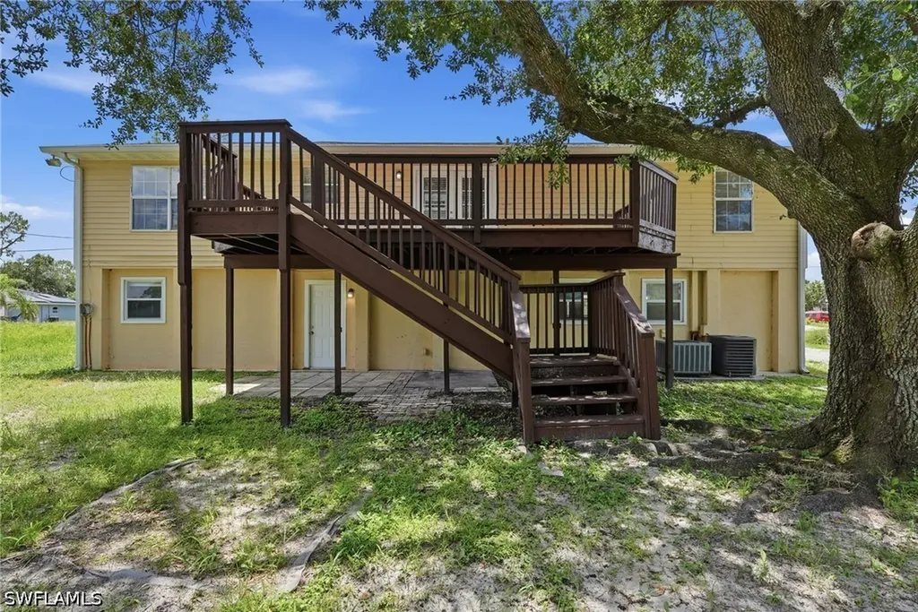2216 Leda Avenue S Lehigh Acres FL 33973