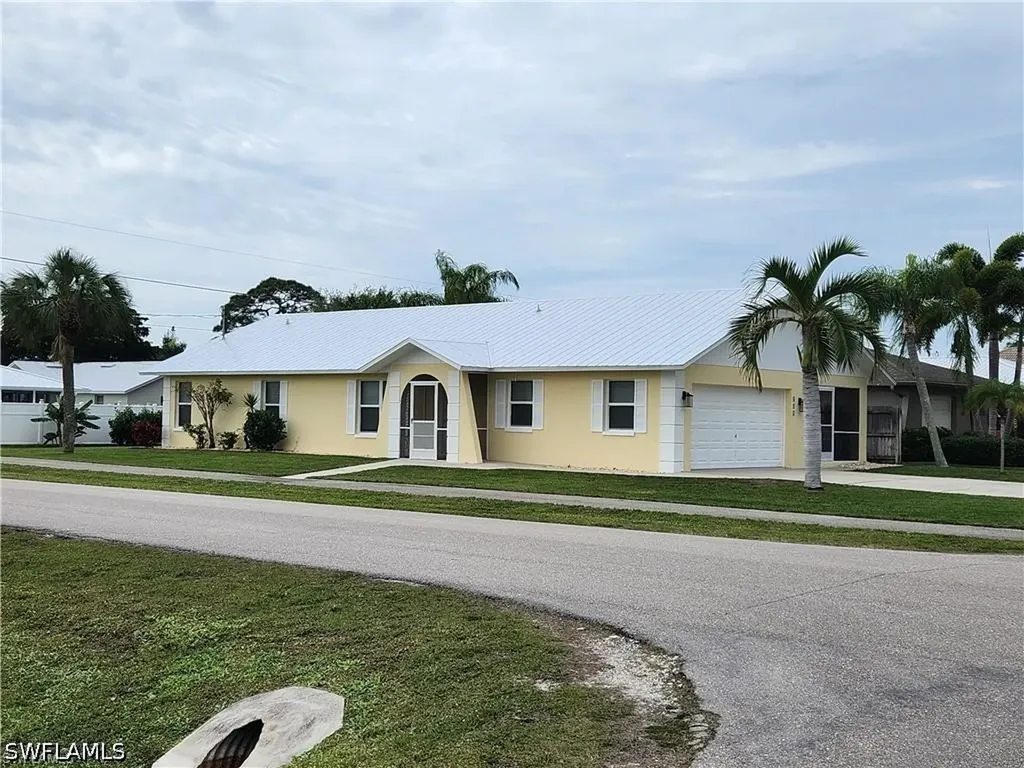 696 94th Avenue N Naples FL 34108
