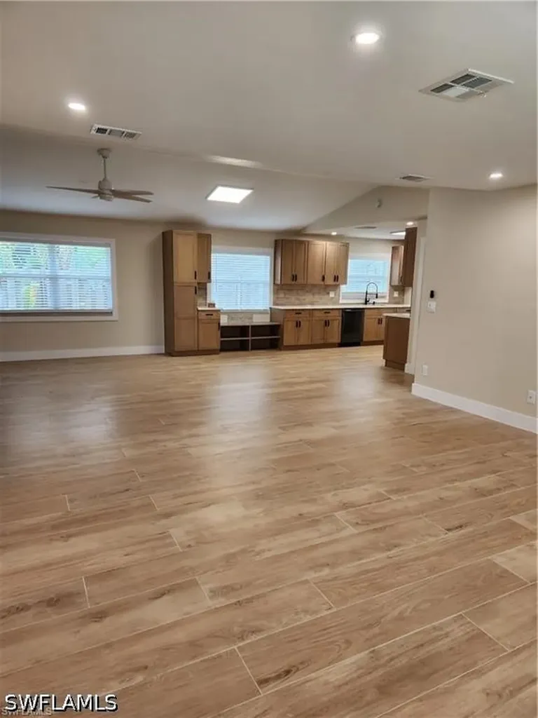 696 94th Avenue N Naples FL 34108