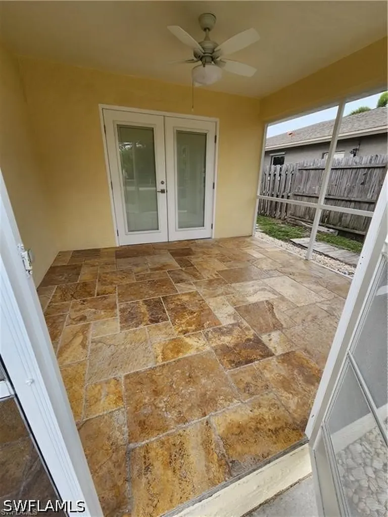 696 94th Avenue N Naples FL 34108