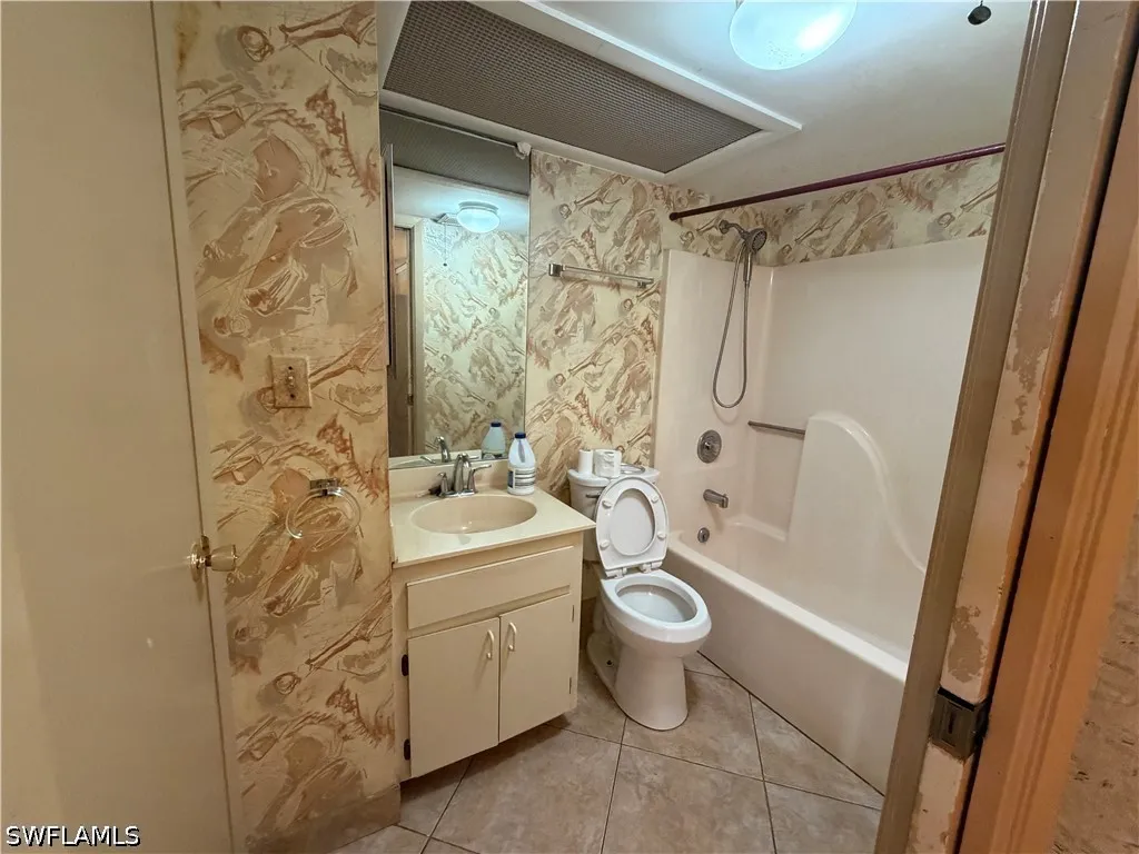 4210 Cindy Avenue Naples FL 34112