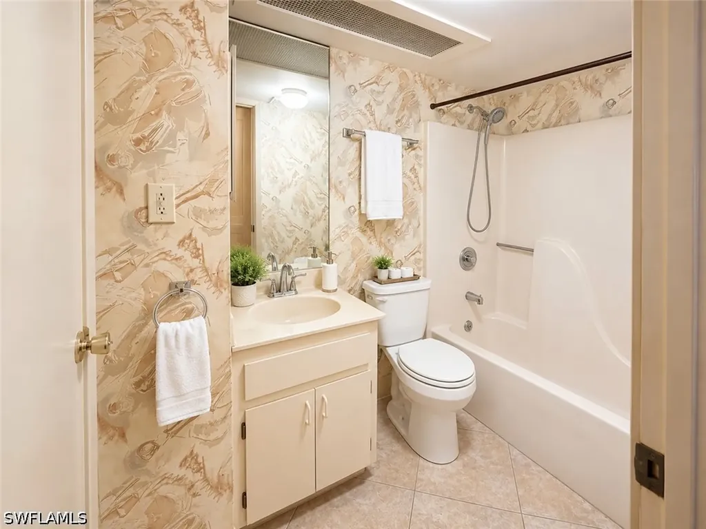 4210 Cindy Avenue Naples FL 34112