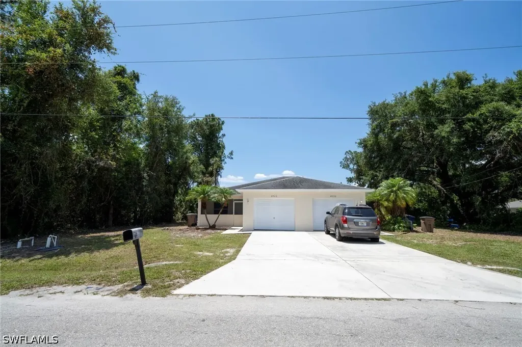 4733 29th Street SW Lehigh Acres FL 33973