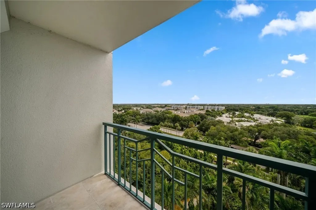 7515 Pelican Bay Boulevard Naples FL 34108
