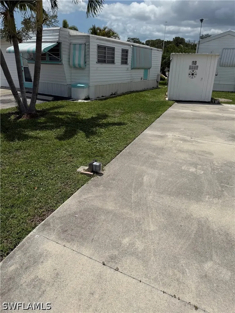 18 Jade Drive Naples FL 34114