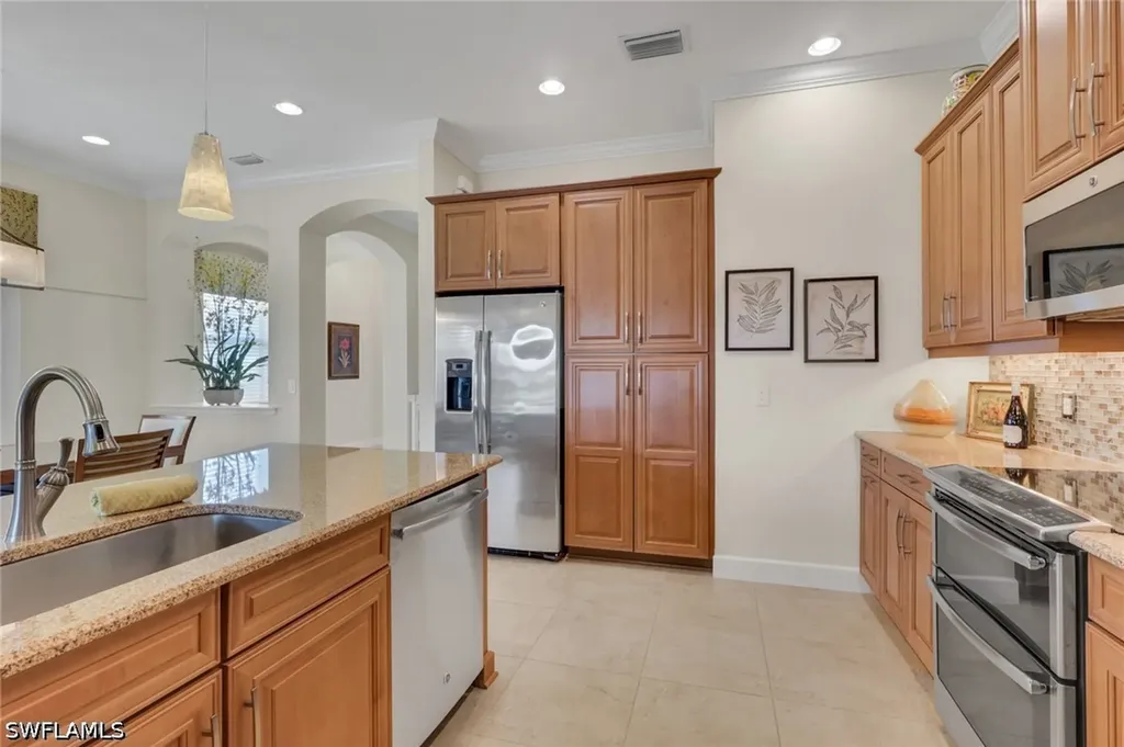 9142 Isla Bella Circle Bonita Springs FL 34135