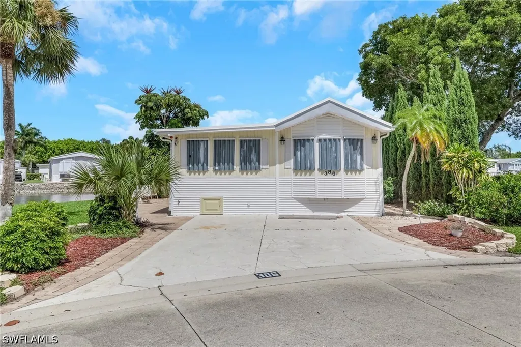 386 Leopard Lane Naples FL 34114