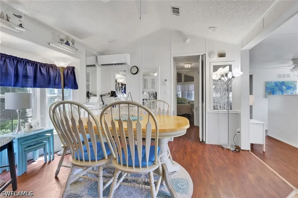386 Leopard Lane Naples FL 34114