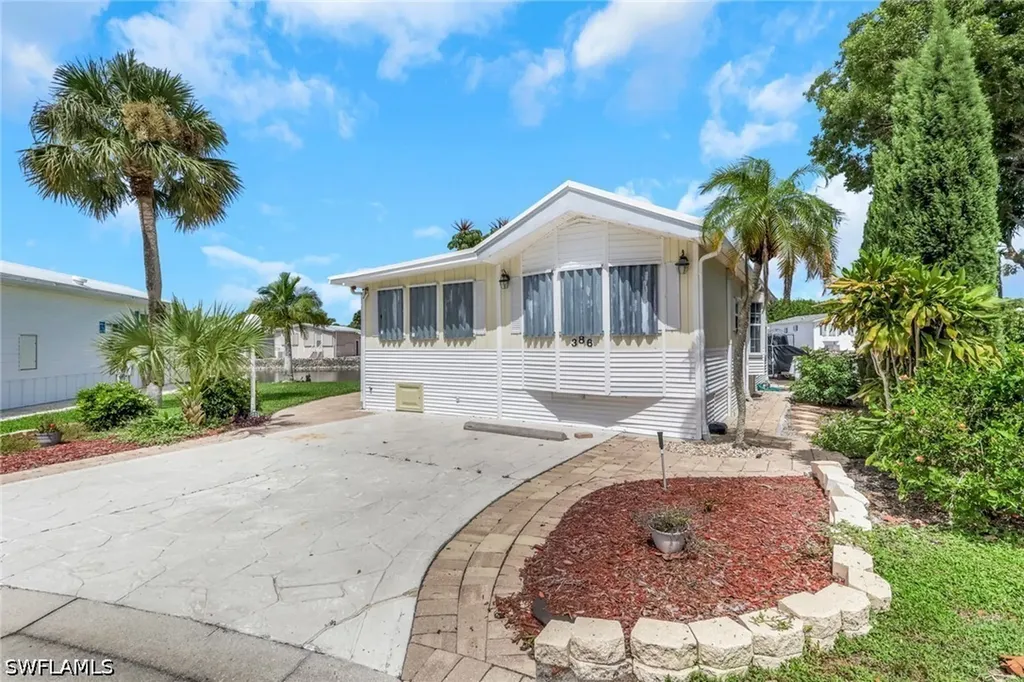 386 Leopard Lane Naples FL 34114