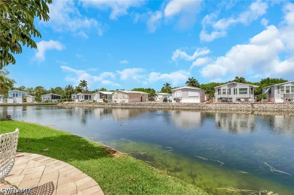 386 Leopard Lane Naples FL 34114