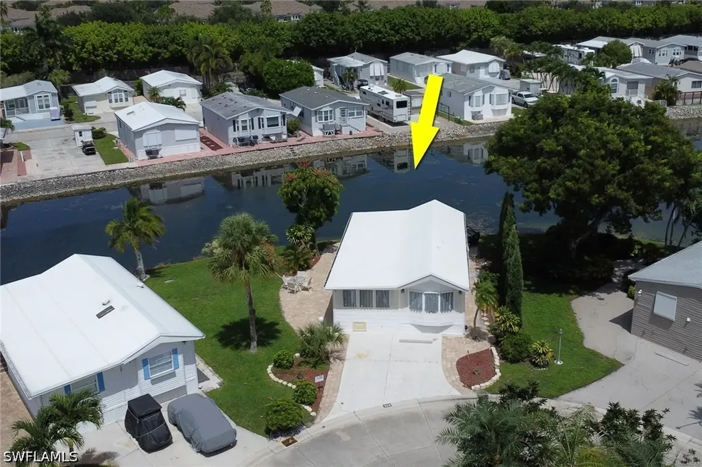 386 Leopard Lane Naples FL 34114
