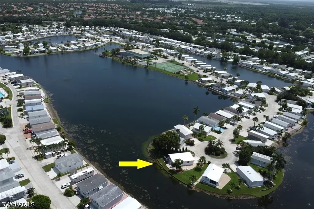 386 Leopard Lane Naples FL 34114