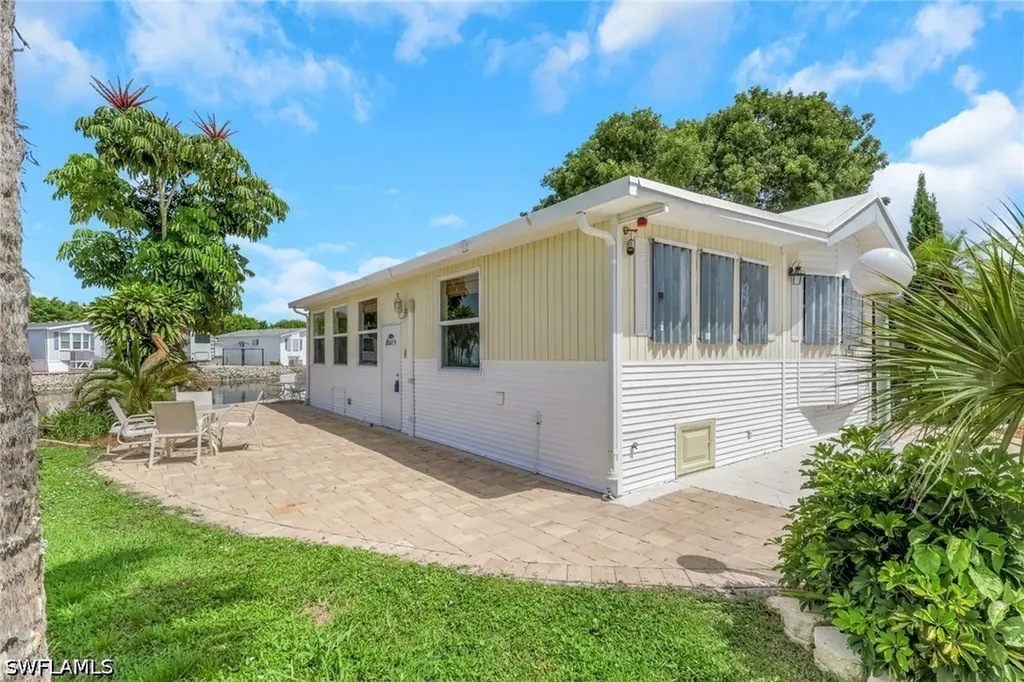 386 Leopard Lane Naples FL 34114
