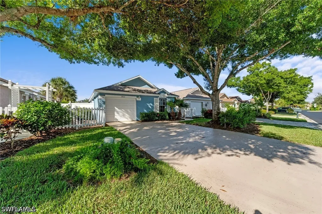 14932 Sterling Oaks Drive Naples FL 34110