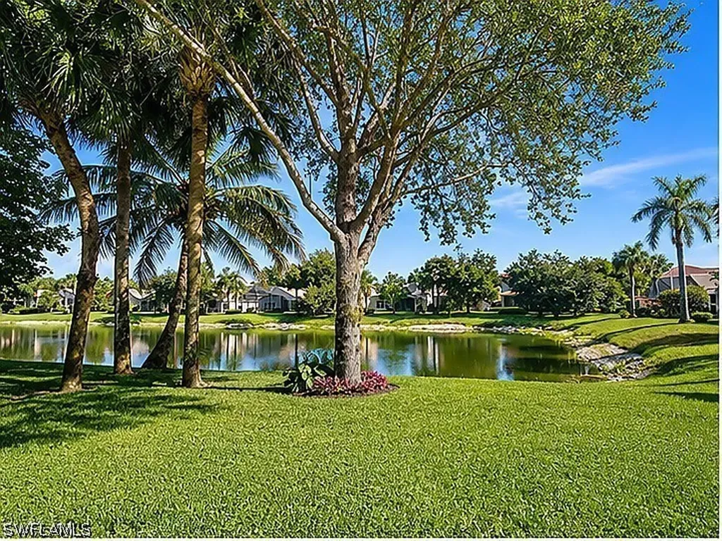 1654 Triangle Palm Terrace Naples FL 34119