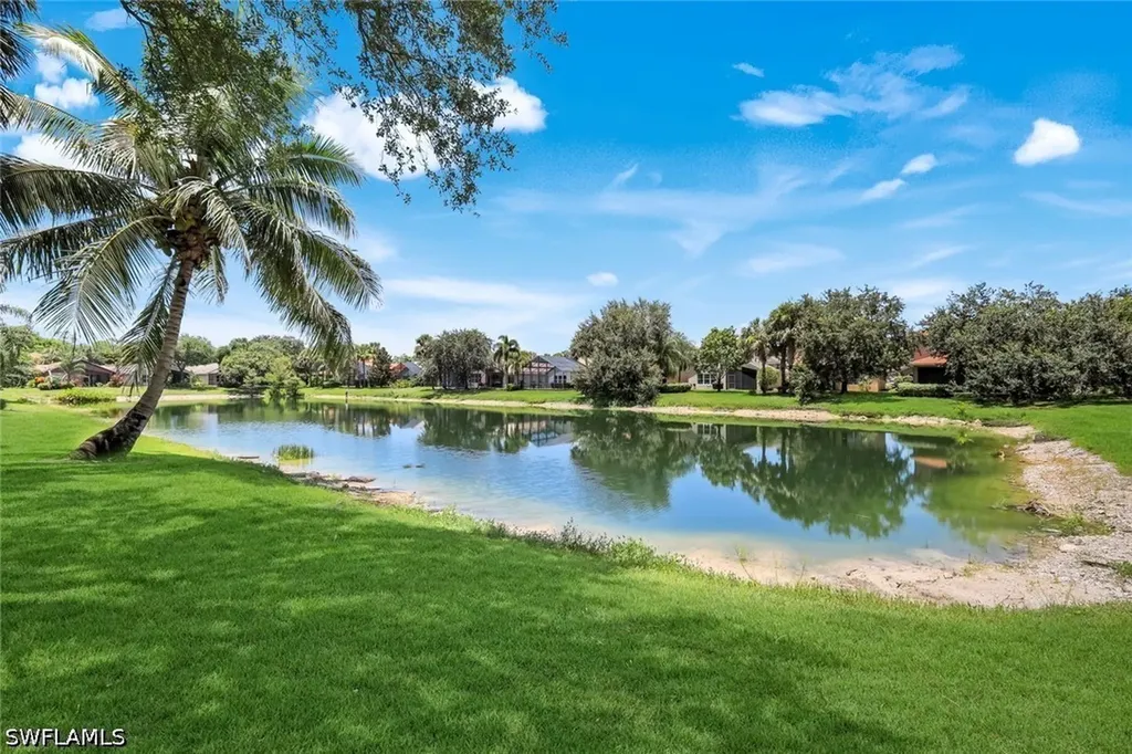 1654 Triangle Palm Terrace Naples FL 34119