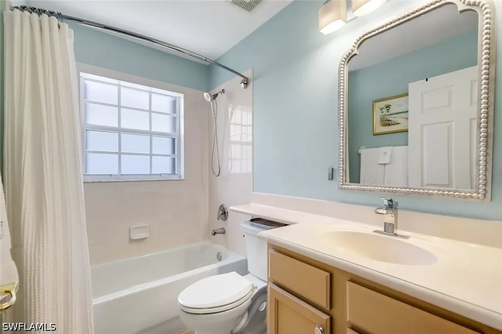 1654 Triangle Palm Terrace Naples FL 34119