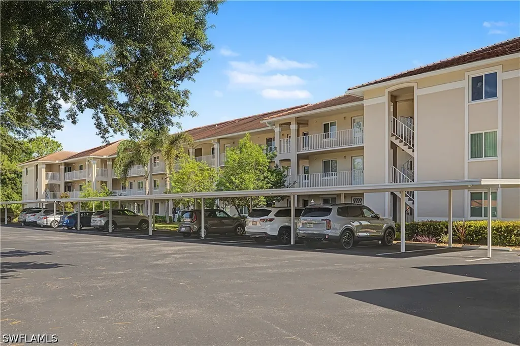 7065 Dennis Circle Naples FL 34104