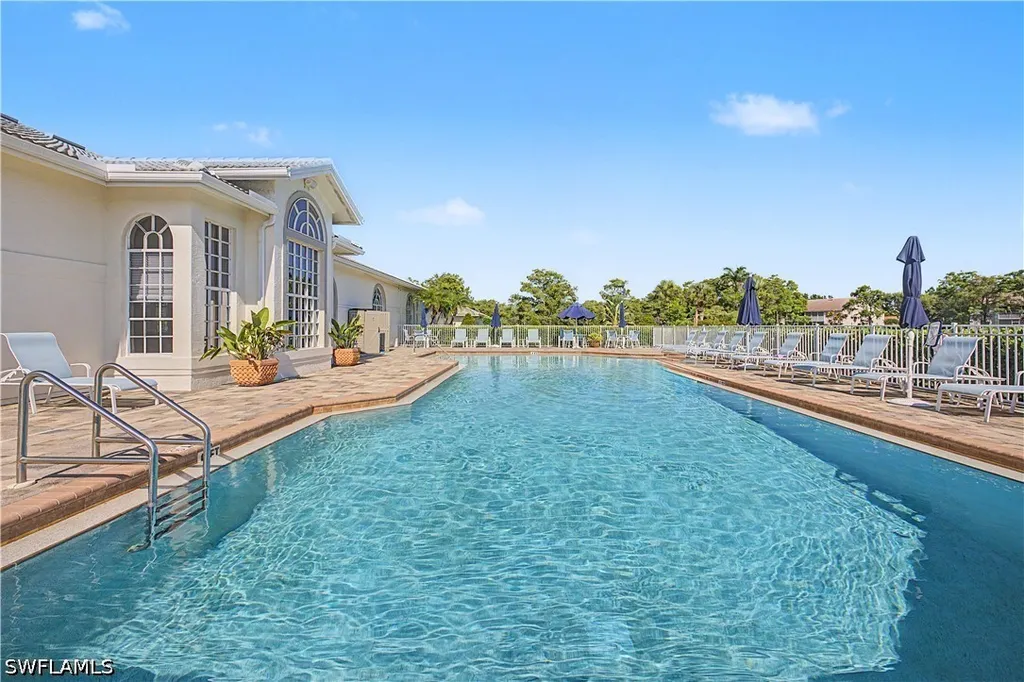 7065 Dennis Circle Naples FL 34104