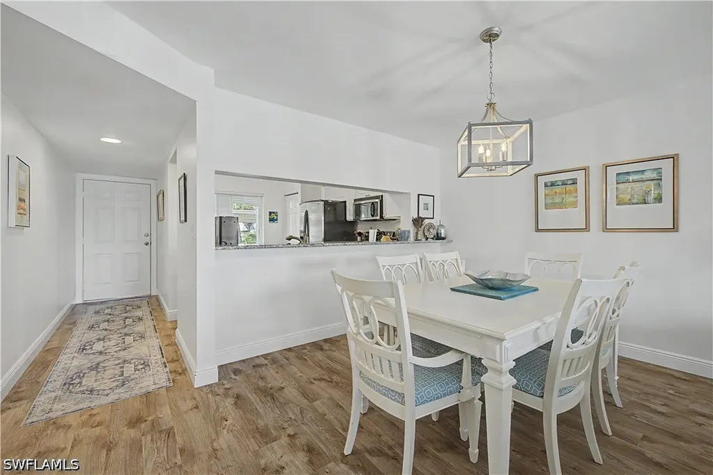 7065 Dennis Circle Naples FL 34104