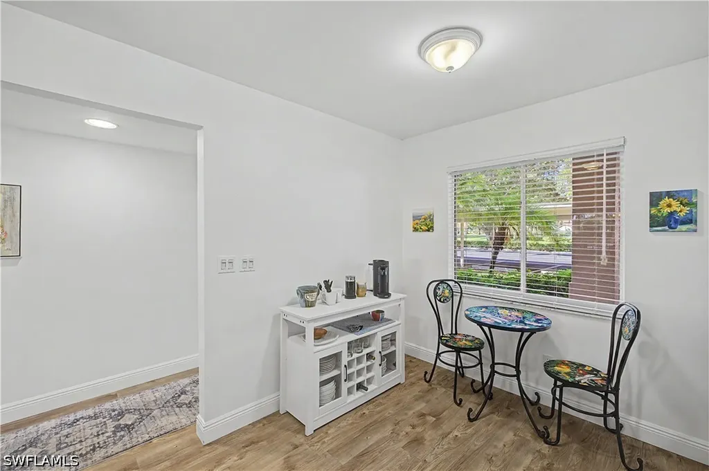 7065 Dennis Circle Naples FL 34104