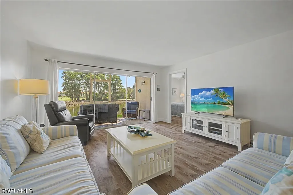 7065 Dennis Circle Naples FL 34104