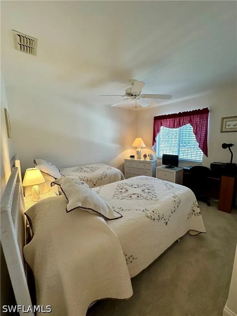 10686 Gulfshore Drive Naples FL 34108-3041