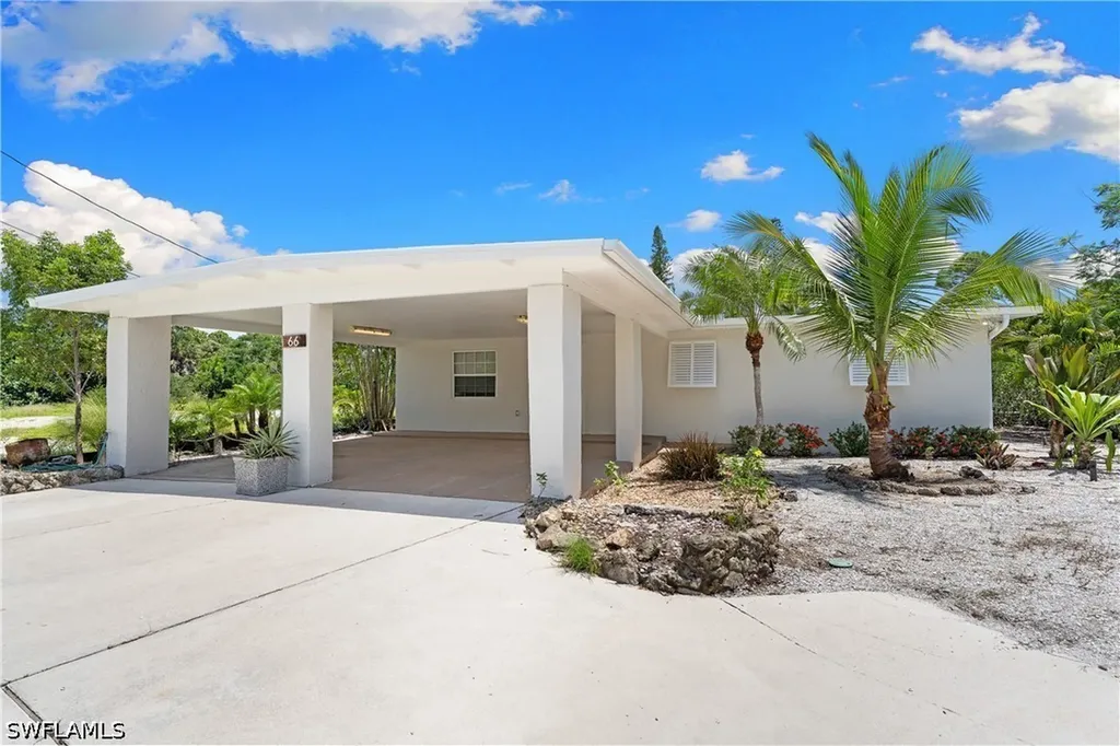 66 River Court Naples FL 34110
