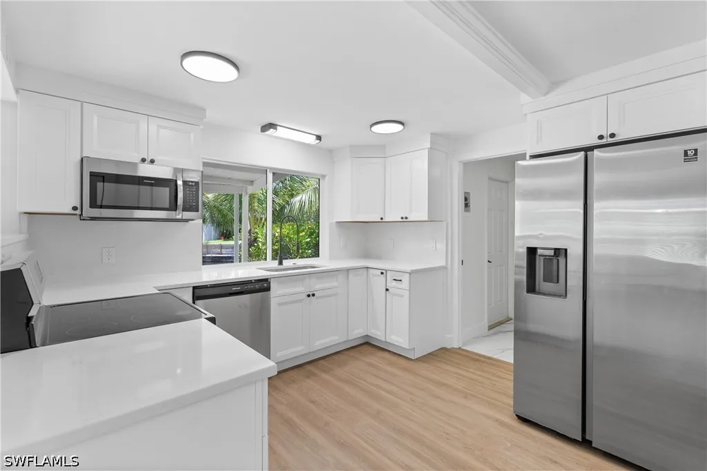 66 River Court Naples FL 34110