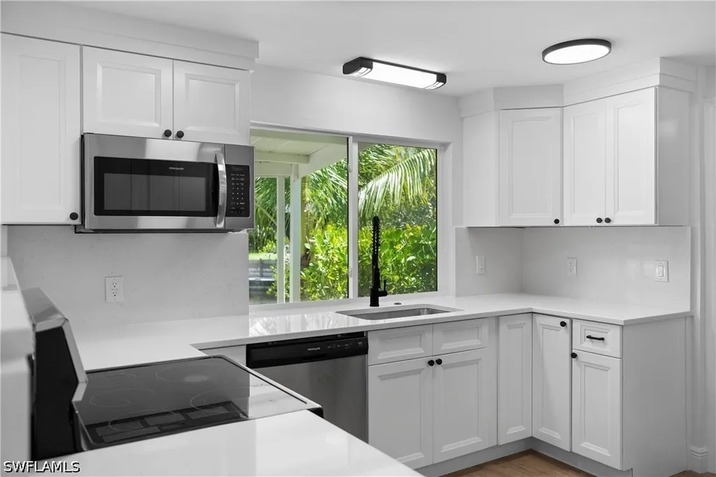 66 River Court Naples FL 34110