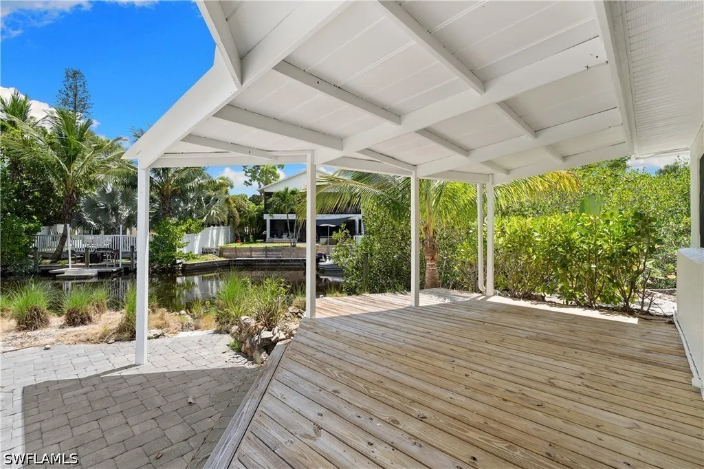 66 River Court Naples FL 34110
