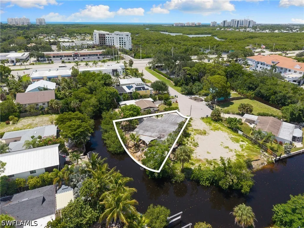 66 River Court Naples FL 34110