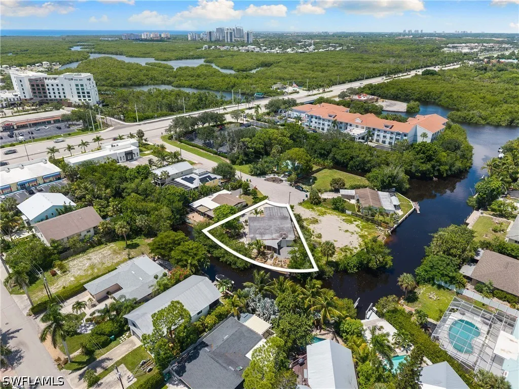 66 River Court Naples FL 34110