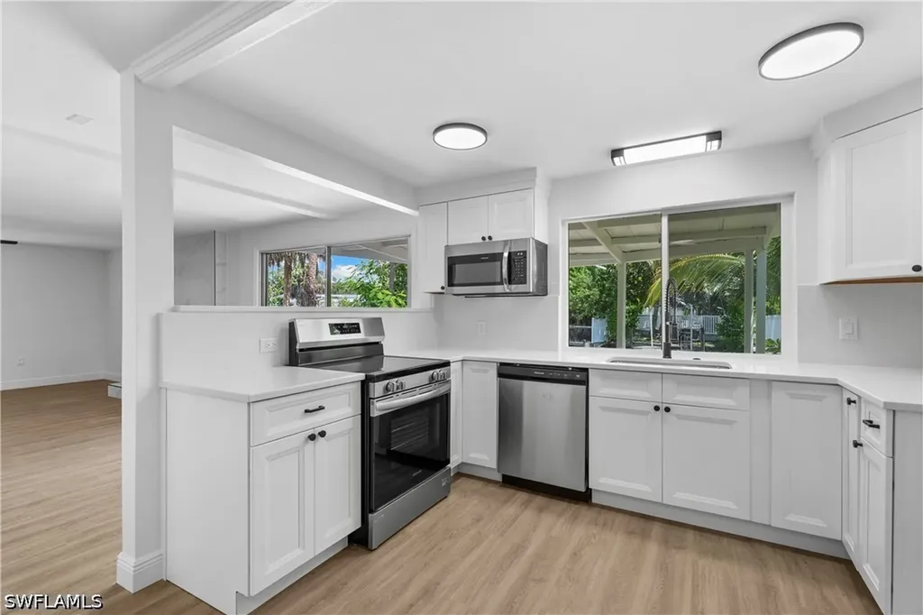 66 River Court Naples FL 34110