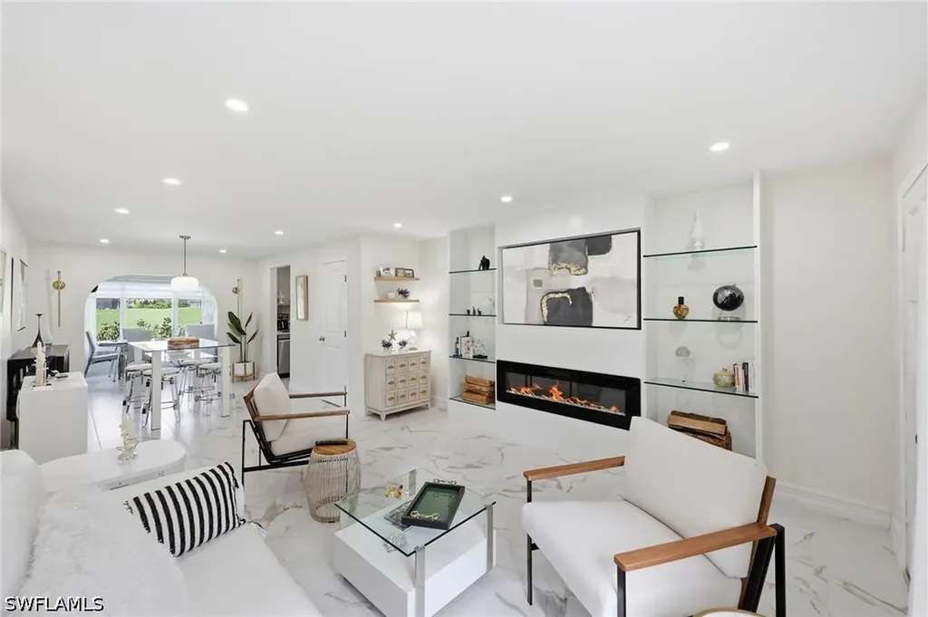 Naples FL, 1034 Forest Lakes Drive, Unit 10C