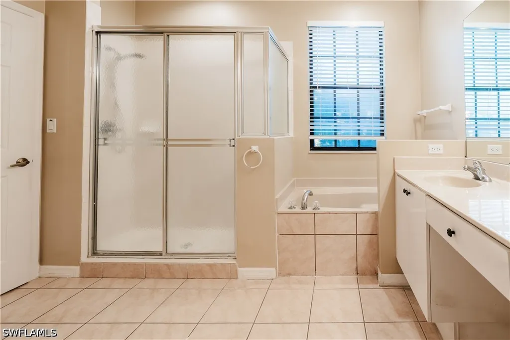 14751 Pinnacle Place Naples FL 34119