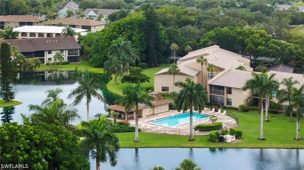 195 Cypress Way E Naples FL 34110