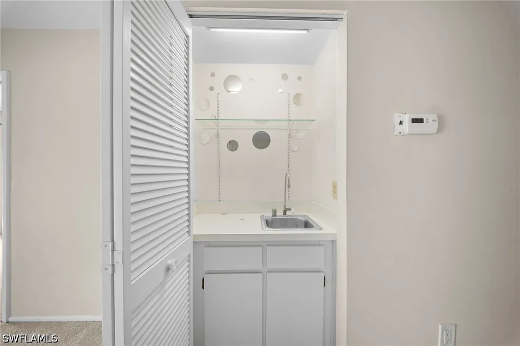 195 Cypress Way E Naples FL 34110