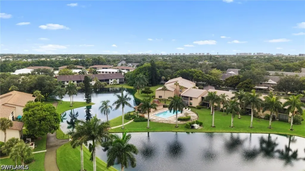 195 Cypress Way E Naples FL 34110