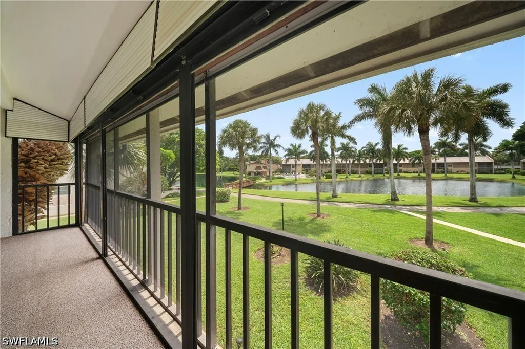 195 Cypress Way E Naples FL 34110