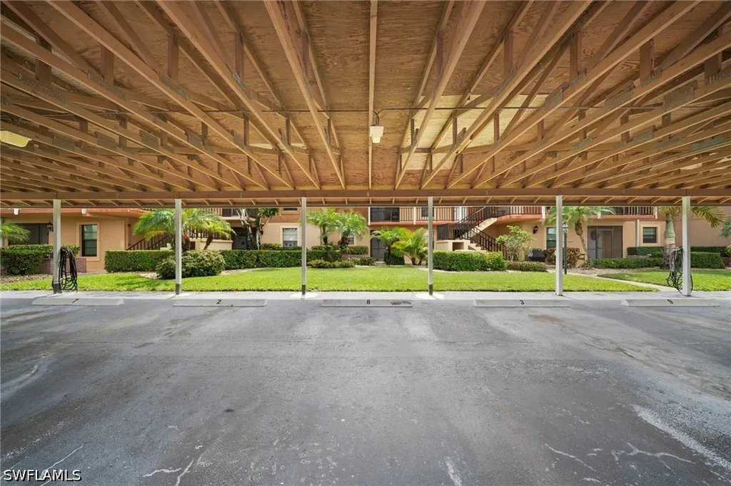 195 Cypress Way E Naples FL 34110