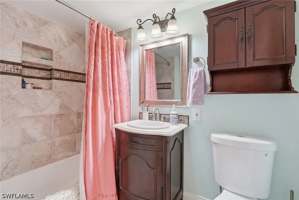1065 Gulf Shore Boulevard N Naples FL 34102