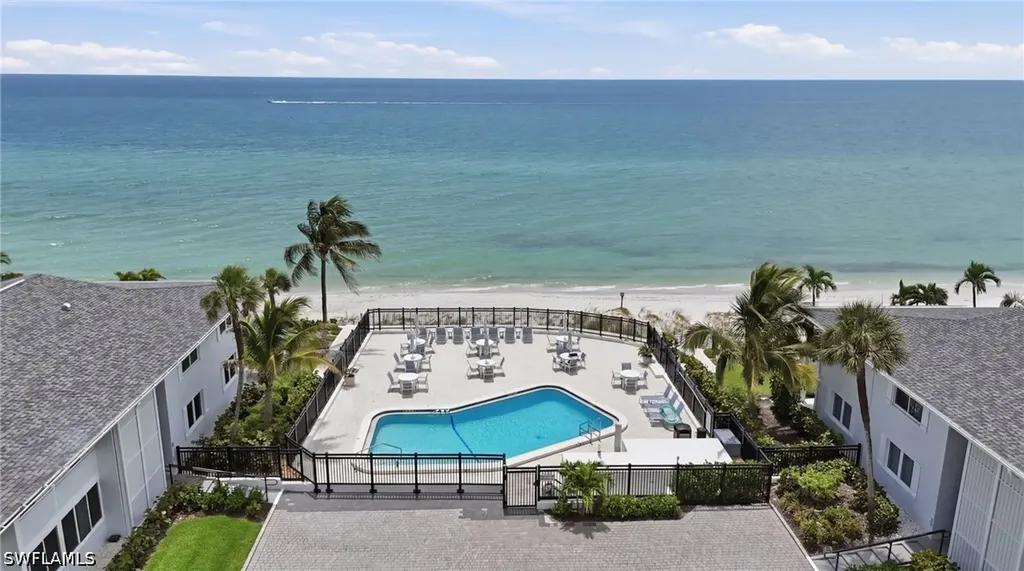 1065 Gulf Shore Boulevard N Naples FL 34102